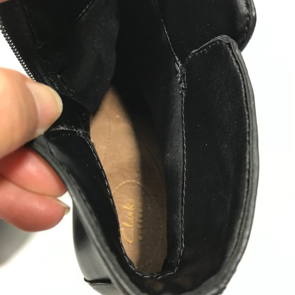 Women's Clarks Ankle Booties Black 9M - Picture 7 of 10